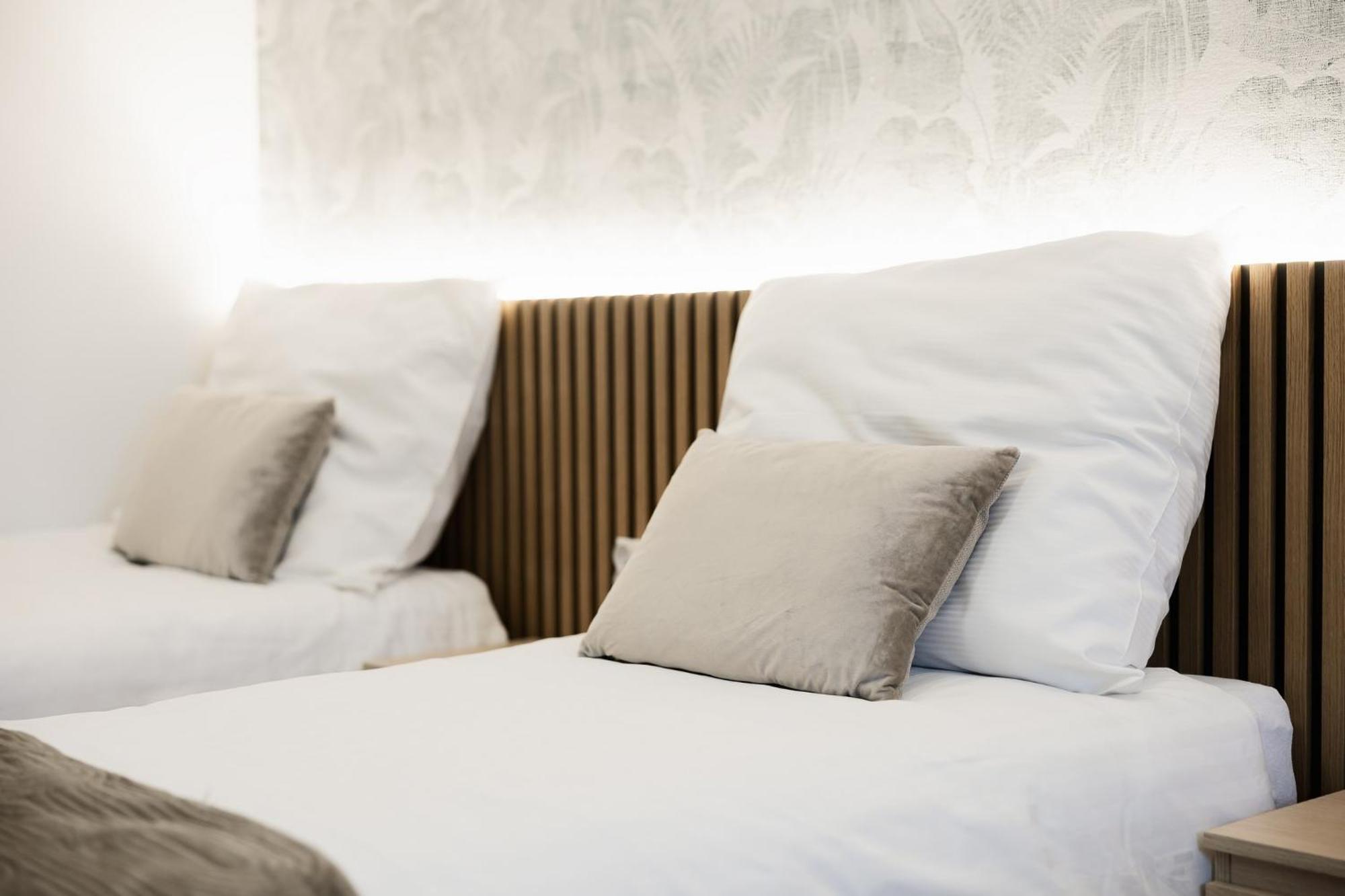 Gosciniec Zacisze I Blisko A2 Dabie-Uniejow I Restauracja Bed & Breakfast Exterior photo